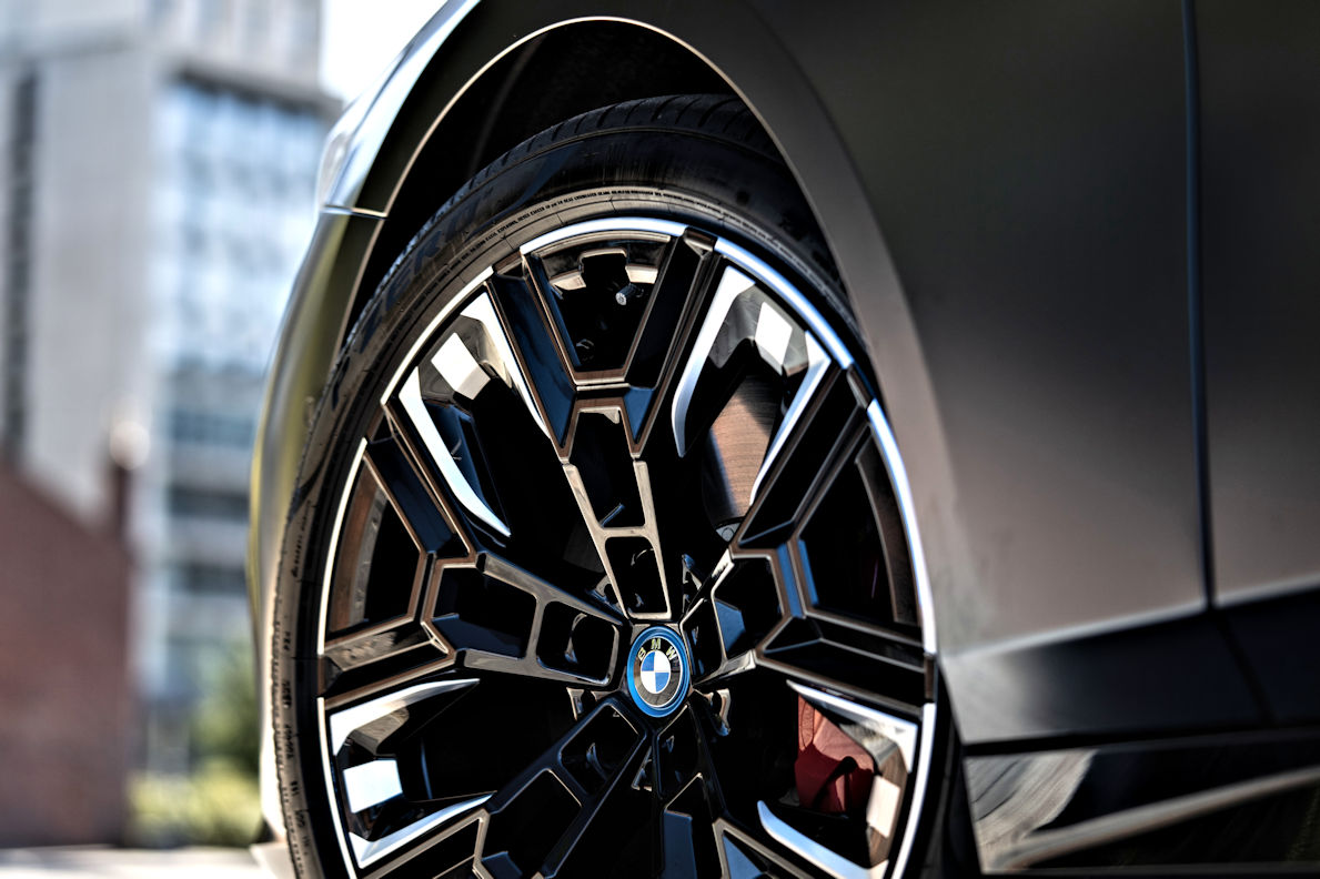 BMW approves 7 brands of tyre for latest 5 Series