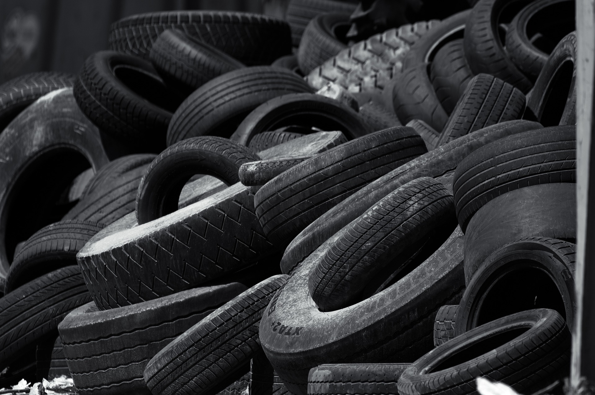 Are second-hand tyres reliable? Safety, savings and suitability considerations