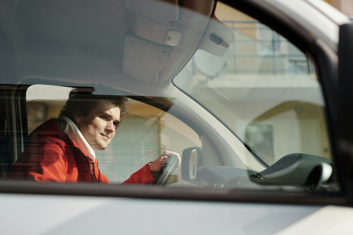What Student Drivers Should Know Before Long Weekend Trips