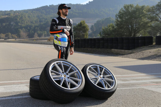 Hankook tyres for the Porsche 911 Carrera